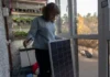Nueva York podría permitir paneles solares enchufables en apartamentos: así funcionaría la nueva ley impulsada por legisladores